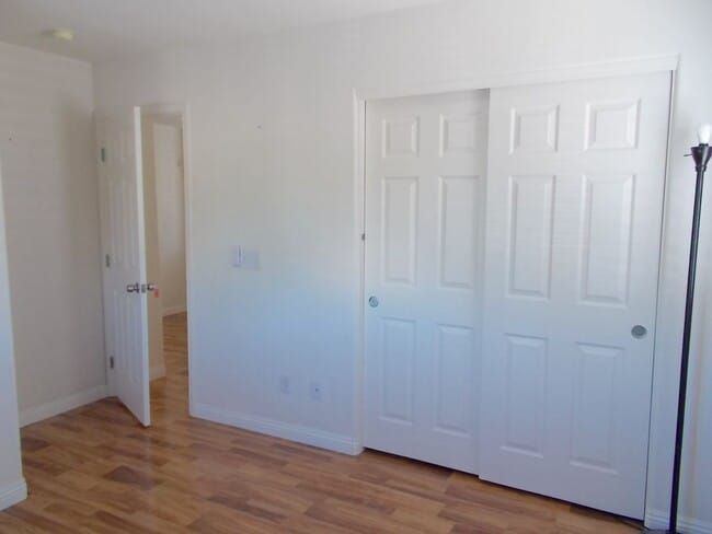 Building Photo - Beautiful 3-Bedroom Two-Story Home in Well...