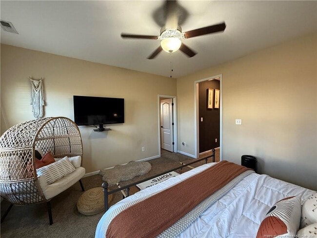 Building Photo - 2040 Stonewash Dr