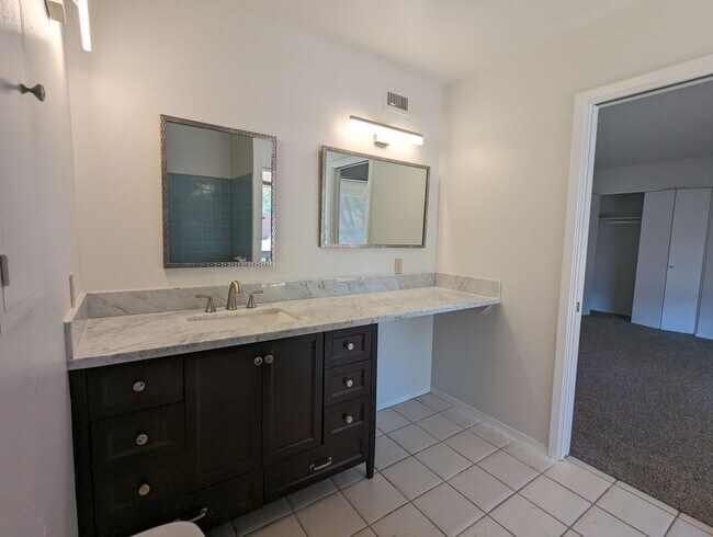 Building Photo - EXCEPTIONAL AREA/NEIGHBORHOOD-4 Bedrooms~S...