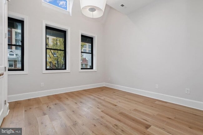 Building Photo - 3728 9th St NW