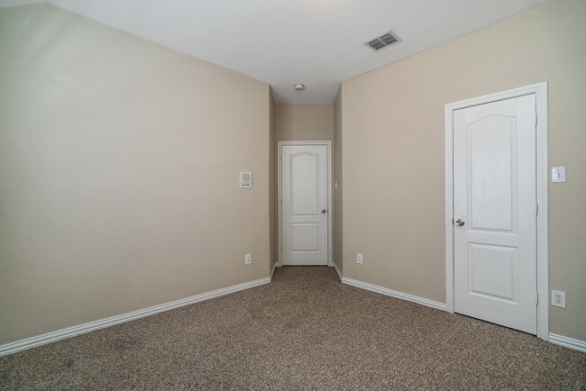 Building Photo - 5452 Lake Powell Dr