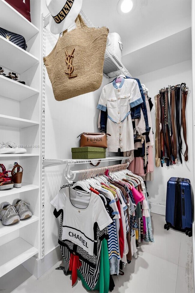 Building Photo - 1815 SW 85th Ct