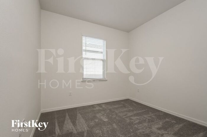Building Photo - 600 Crown Rose Dr