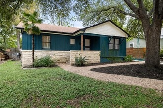 Building Photo - 2800 Cherry Ln