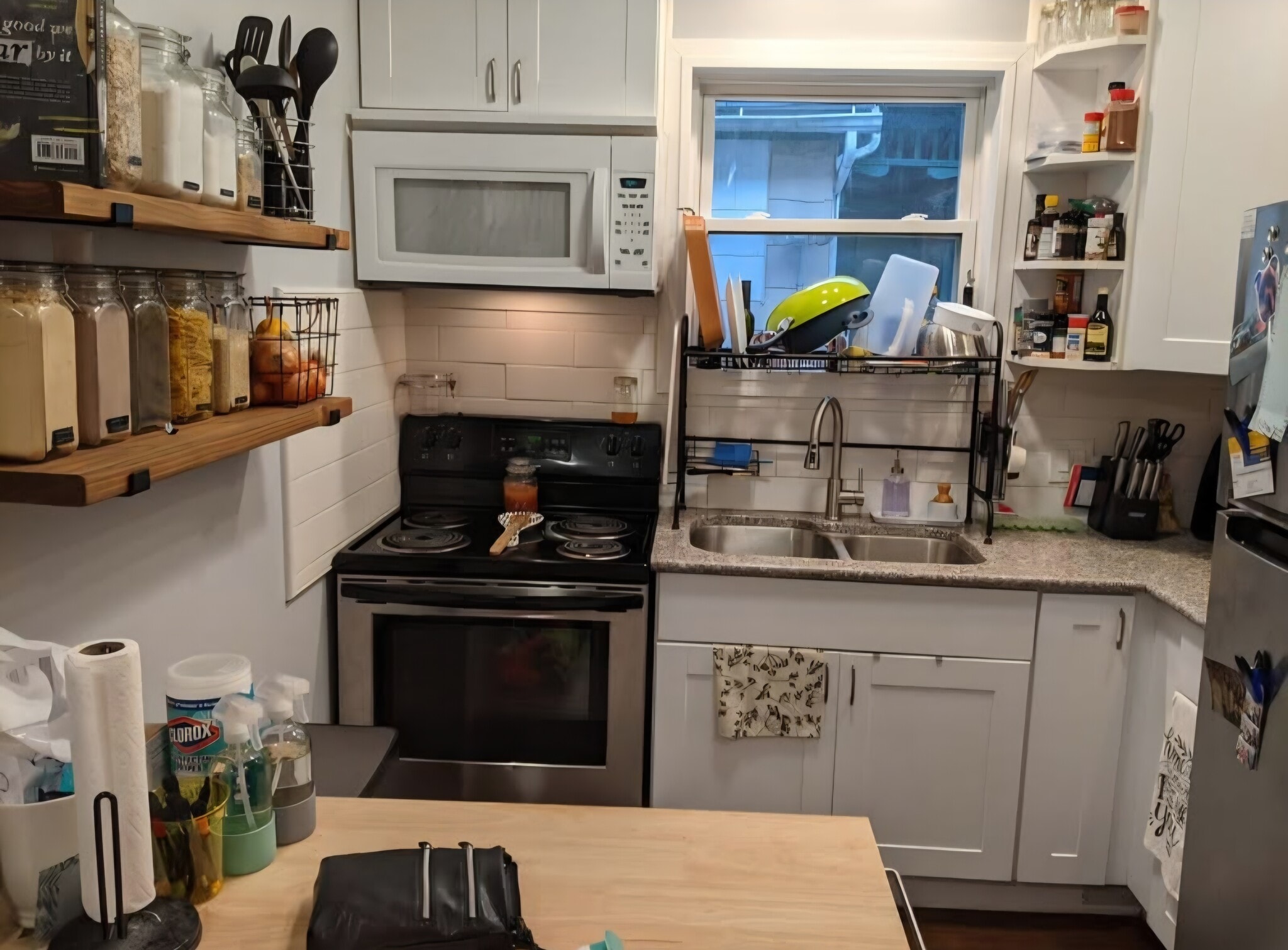 Kitchen. - 106 Atkinson St