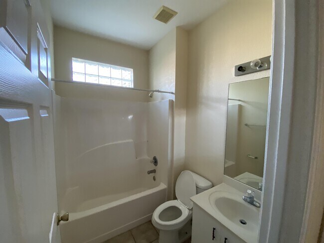 Building Photo - 337 Port Pleasant Dr