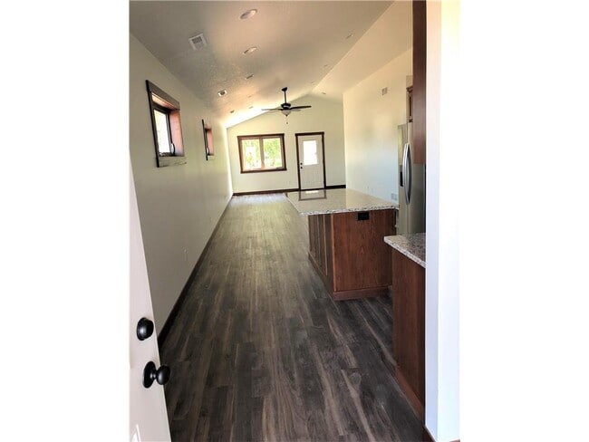 Building Photo - 1767 Aspen Ct