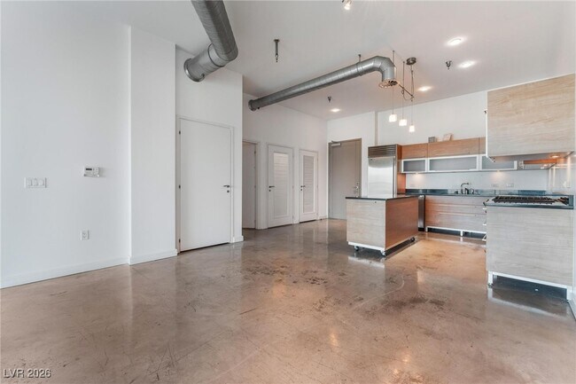 Building Photo - 200 Hoover Ave