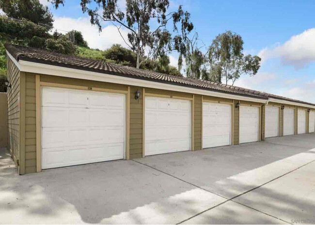 Building Photo - 530 Telegraph Canyon Rd