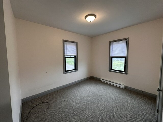 Building Photo - 604 7th St S