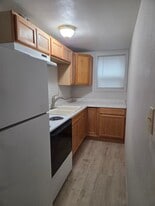 Building Photo - 302 1st Ave