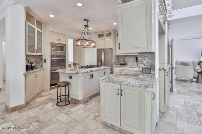 Building Photo - 2612 Yellowwood Dr