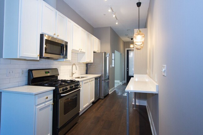 Building Photo - 1195MT