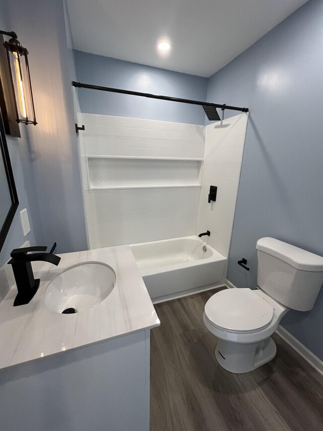 Building Photo - 8010 Sunset Heights Dr