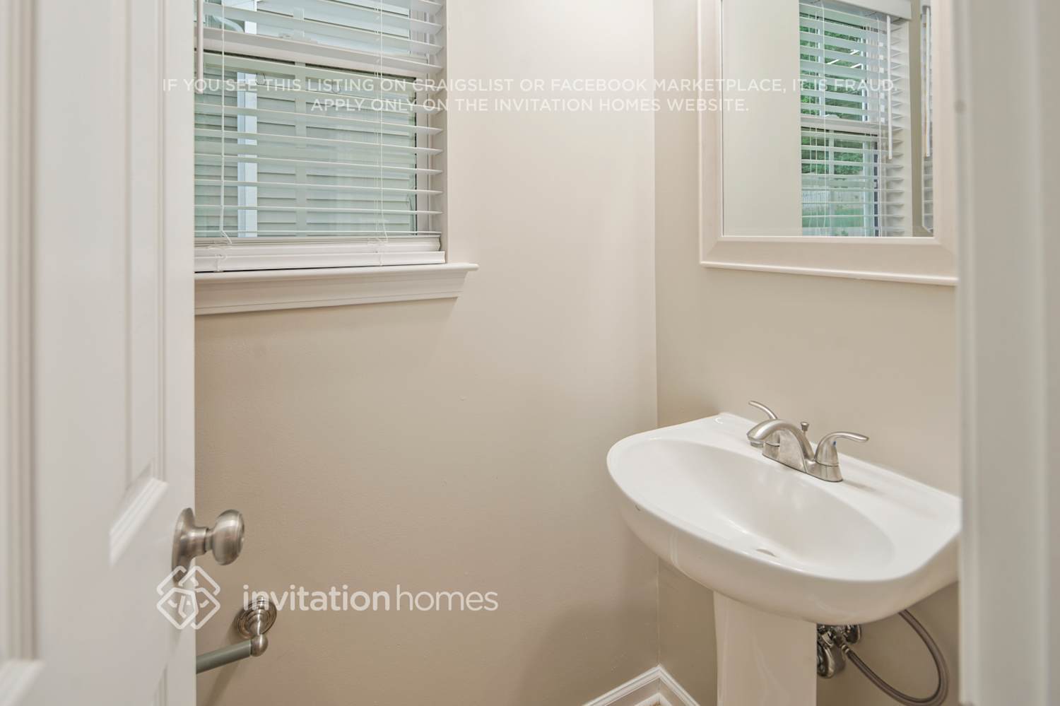 Building Photo - 5037 Silabert Ave