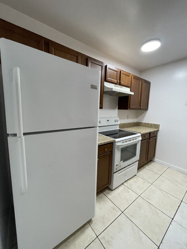 Building Photo - 2926 NW 55th Ave