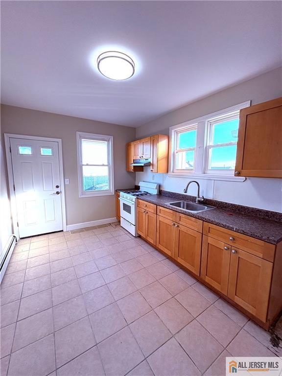 Building Photo - 402 Lawrence St