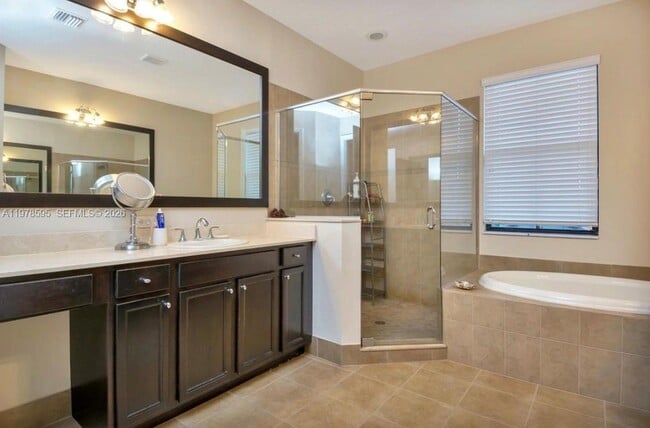 Building Photo - 3782 NW 85th Terrace