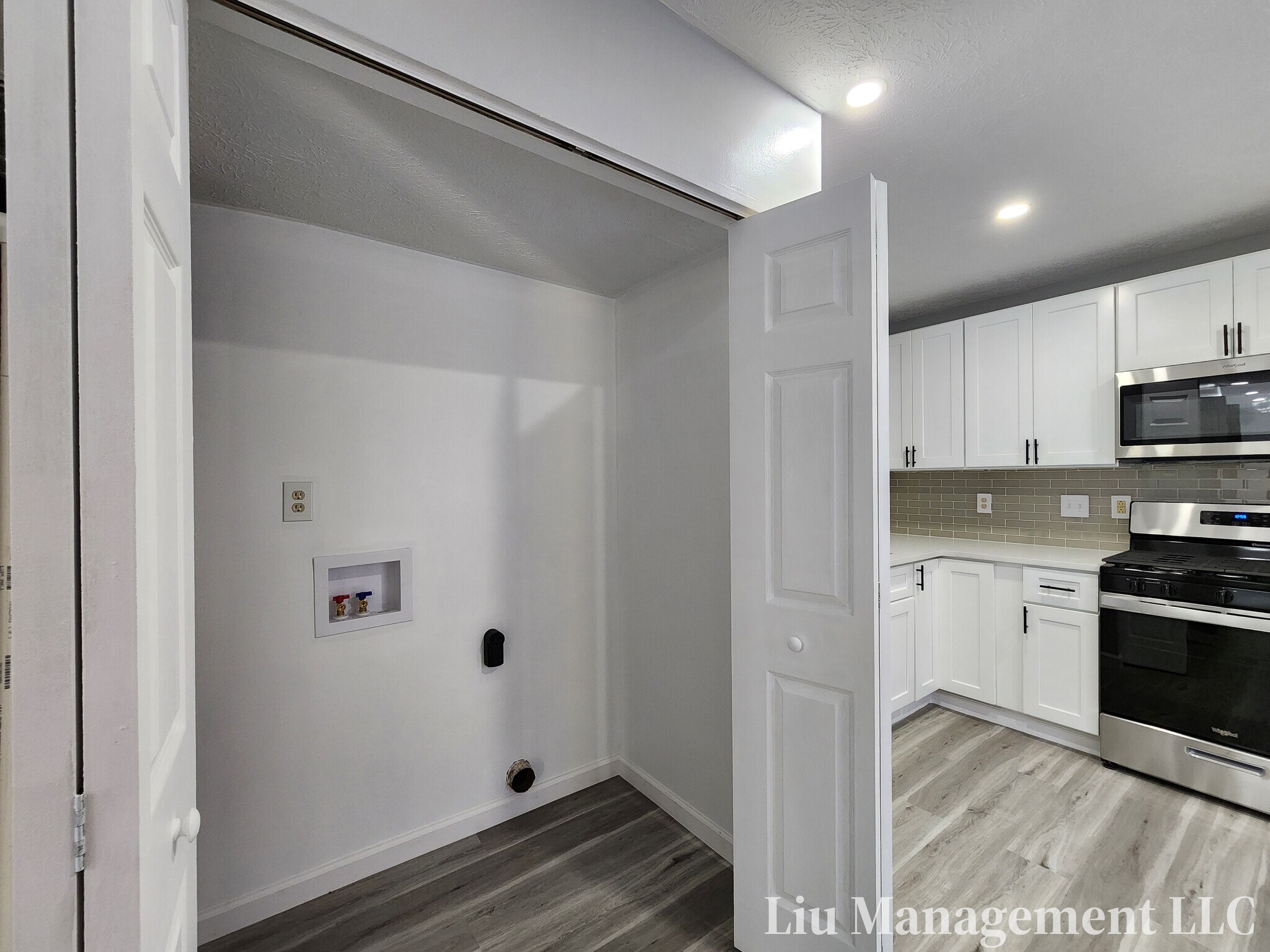 Building Photo - 3708 Dorval Pl