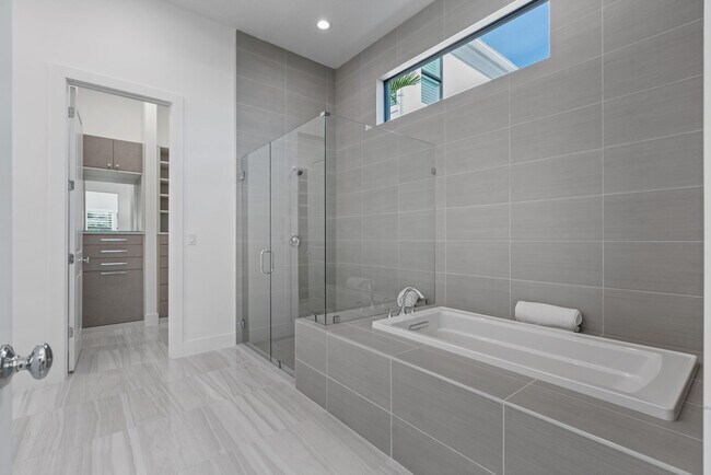 Building Photo - 13710 Artisan Cir
