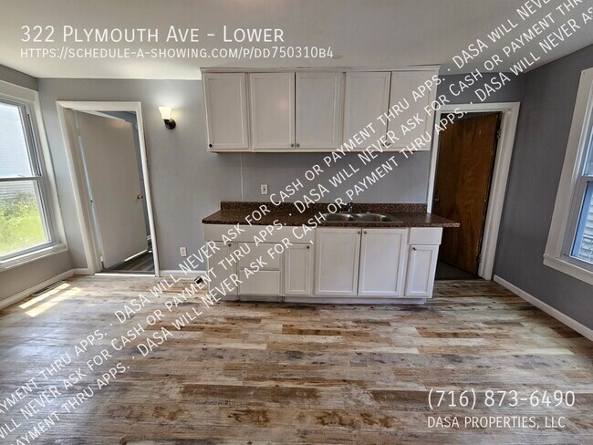 Building Photo - 322 Plymouth Ave