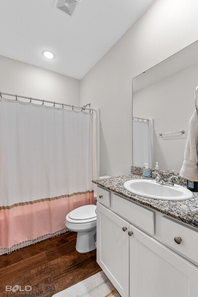 Building Photo - 1071 BAYOU BAY COURT