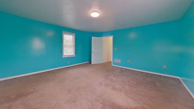 Building Photo - 2801 Bridgeview Rd