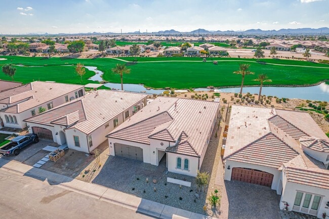 Building Photo - Luxury Rental in Queen Creek - Try Before You Buy