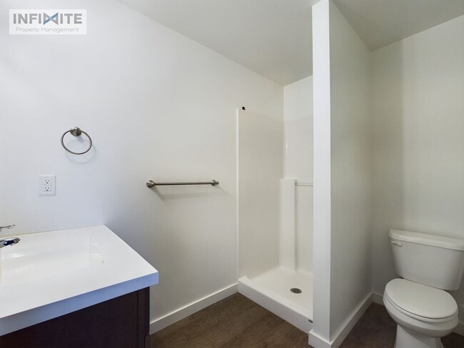 Building Photo - 3 Bedroom in River Rock