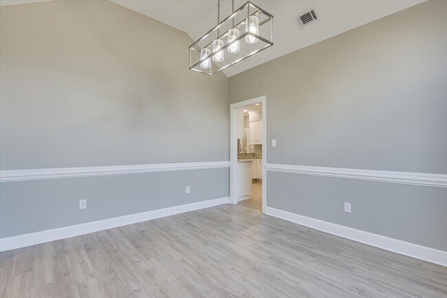 Building Photo - 4604 Brittany Dr