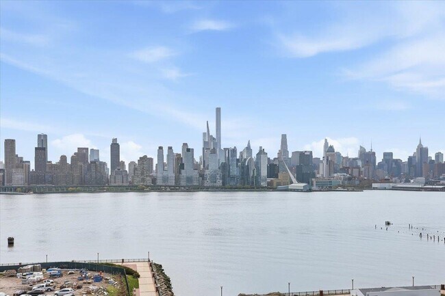 Building Photo - 9 Ave at Port Imperial