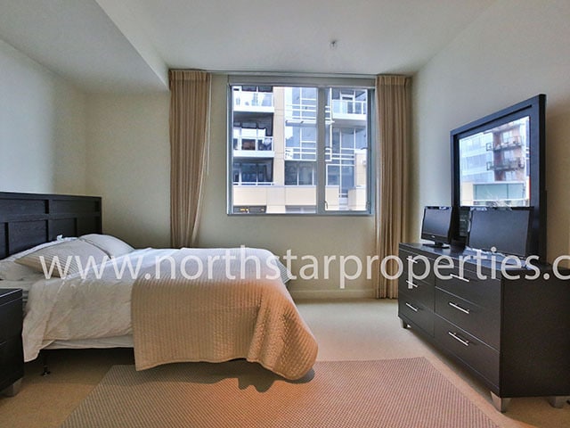 Building Photo - South Waterfront Atwater Perfection