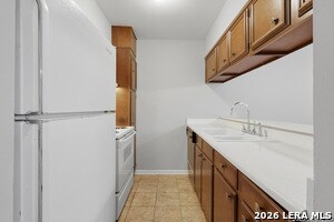 Building Photo - 8702 Village Dr