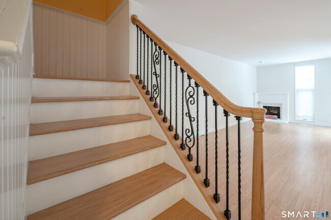 Building Photo - 42 Monticello Dr