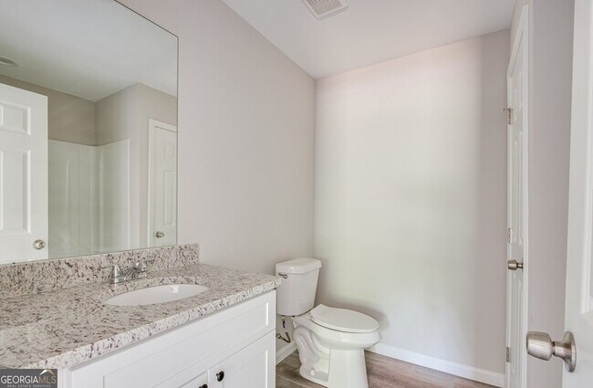 Building Photo - 114 Lyla Ln