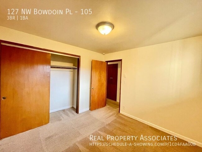 Building Photo - 127 NW Bowdoin Pl