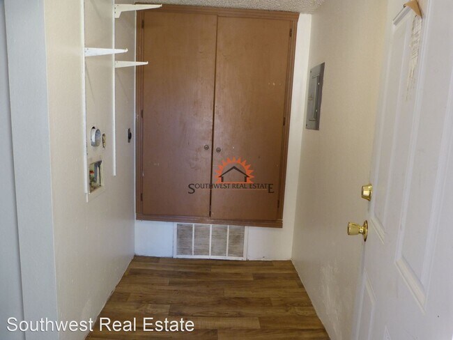 Building Photo - 2 br, 1 bath House - 602 Sheldon