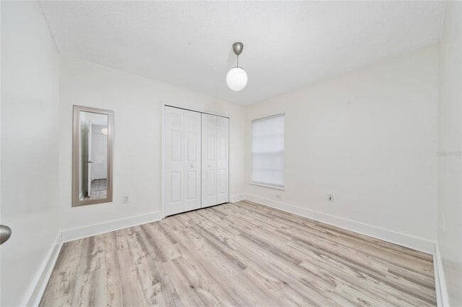 Building Photo - 566 Sunridge Woods Blvd