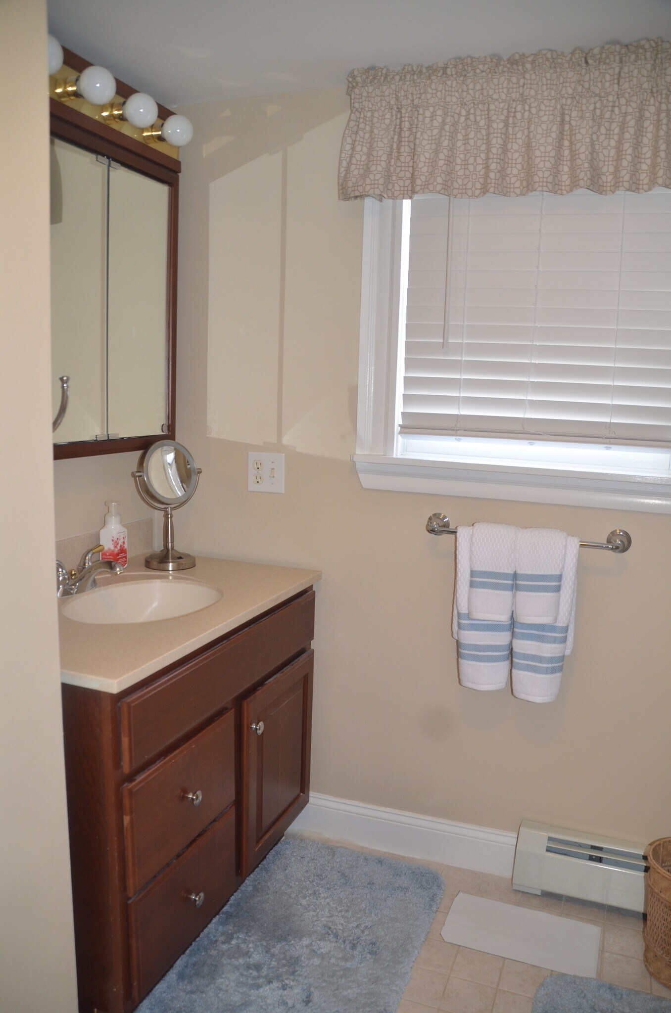 Full Bath - 35 Heartbreak Rd