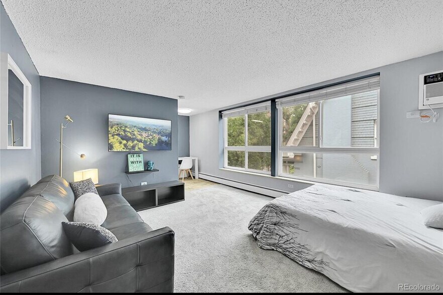 Building Photo - 1050 N Lafayette St