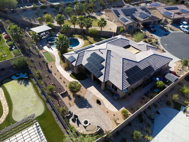 Building Photo - 73649 Dali court