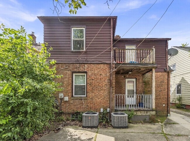 Building Photo - 13613 Cedar Rd