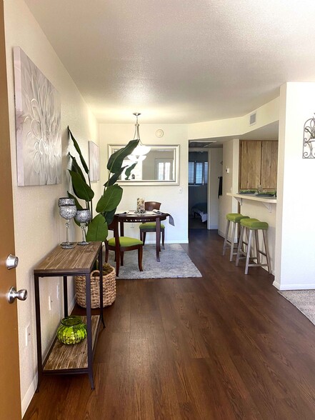 Entry Way - Promontory