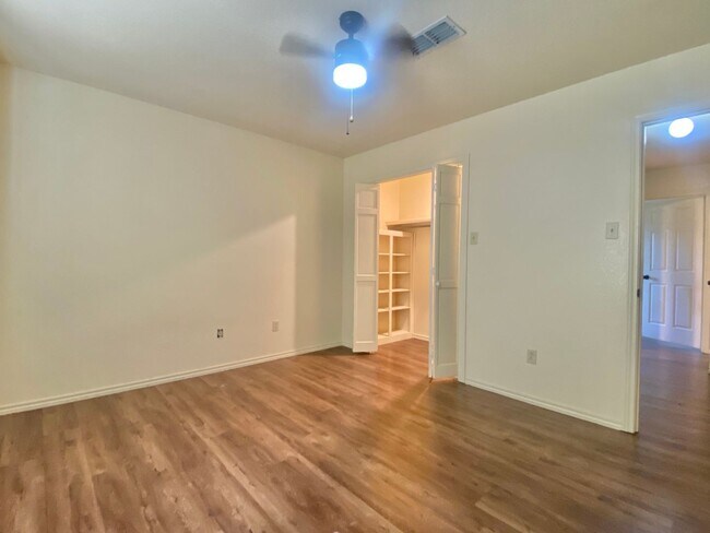 Building Photo - Great 5 bedroom home near LCU now available