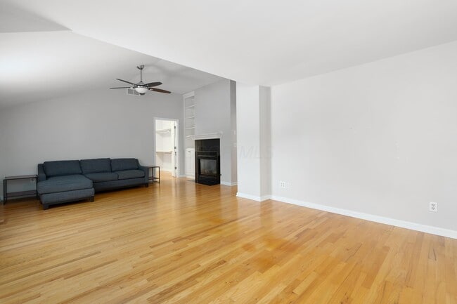 Building Photo - 4260 Reedbury Ln