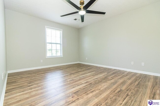 Building Photo - 134 Twin Lakes Dr