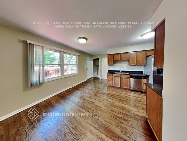 Building Photo - 6425 180th Pl