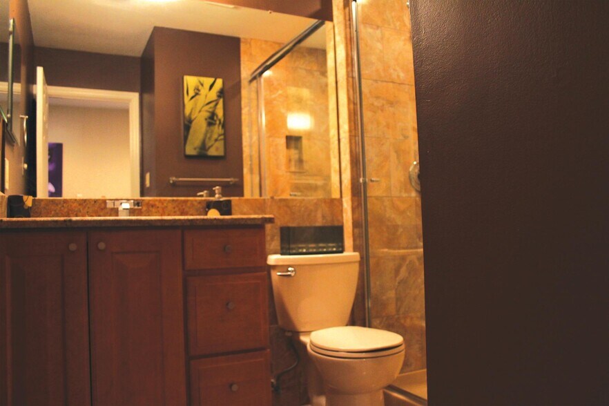Bathroom - 903 Quail Meadows Ct