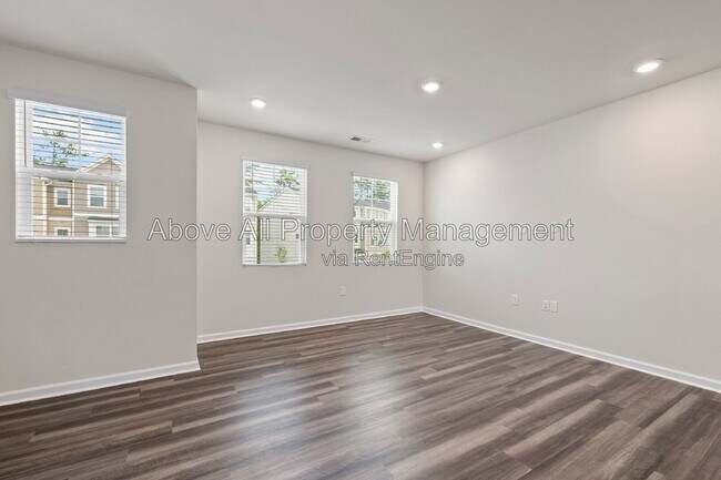 Building Photo - 1035 Shoreside Dr
