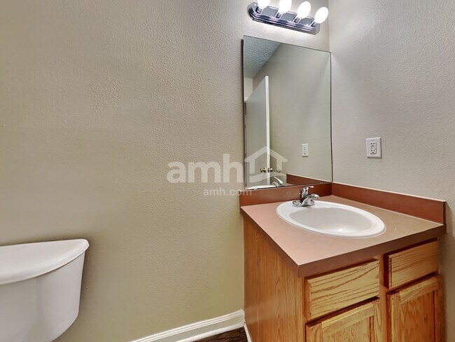 Building Photo - 1472 Redbird Creek Dr